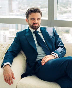 جکسون هینکل (Jackson Hinkle) – اینفلوئنسر و بنیان‌گذار American Communist Party