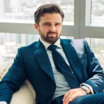 جکسون هینکل (Jackson Hinkle) – اینفلوئنسر و بنیان‌گذار American Communist Party