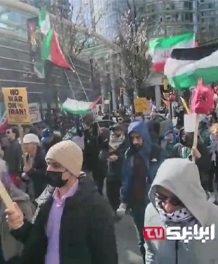 راهپیمایی هفتگی ضد جنگ در ونکوور کانادا