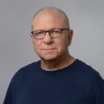 تووی پولاک (Tuvi Pollack) | روزنامه‌نگار مستقل و نویسنده، پادکستر