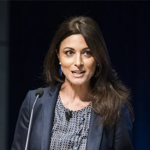 خبرنگار بین‌المللی و مجری تلویزیونی؛ اهل لبنان/بریتانیا