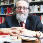 فیلسوف، نویسنده و تحلیل‌گر سیاسی